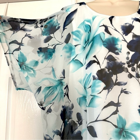 AVENUE Plus Two Layer Lined Top Short Sleeve Navy Turquoise Flowers on White NEW - Picture 2 of 6